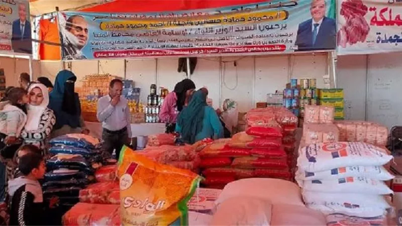رئيس مركز ومدينه مطاي يتابع معارض 