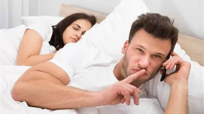 هل يجوز للزوج أن يخترق البريد الإلكتروني لزوجته؟