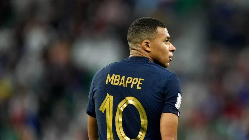 غضب داخل منتخب فرنسا بعد منح القيادة لمبابي