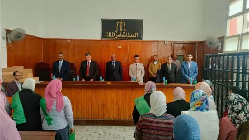 رئيس محكمة البحر الاحمر يكرم الامهات المثاليات في عيد الام