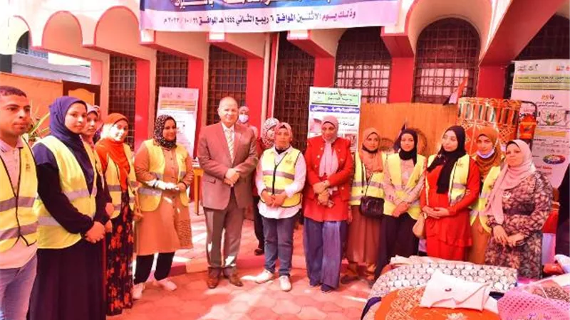 محافظ أسيوط يشهد احتفالية عيد الأم بمكتبة مصر بمشاركة المدارس