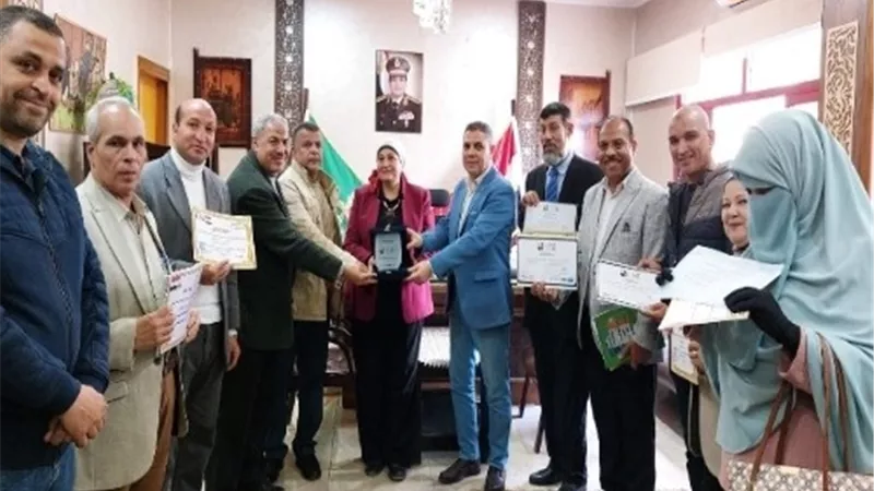 مدير تعليم القليوبية تكرم متدربي اللغة الفرنسية بمشروع trefle