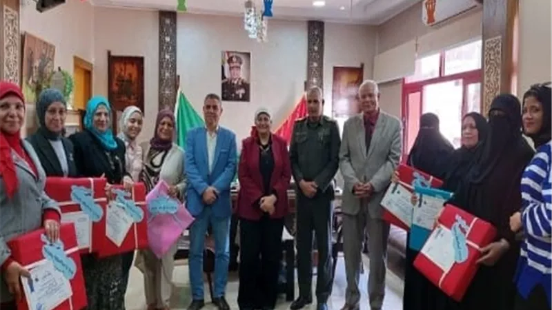 مدير تعليم القليوبية تُكرم الأمهات المثاليات على مستوى المديرية