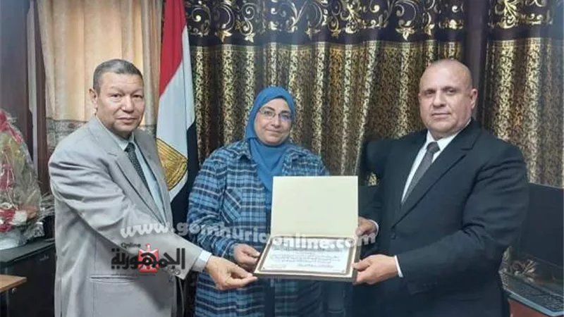 تعليم دميـاط يكرم الامهات المثاليات