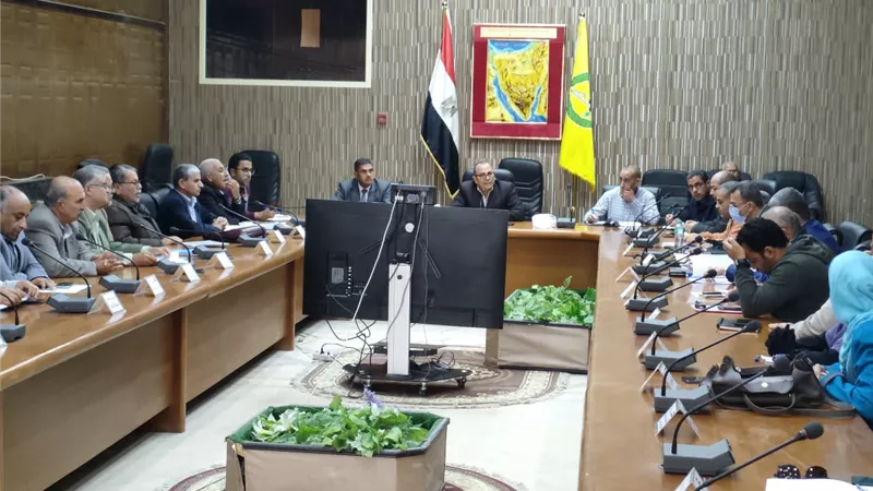 نائب محافظ شمال سيناء يؤكد على انتظام العمل في المشروعات التنموية