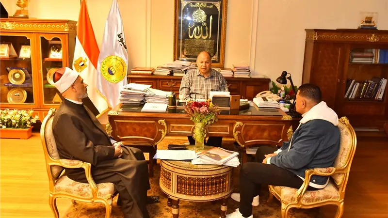 محافظ أسيوط يلتقي وكيل وزارة الأوقاف