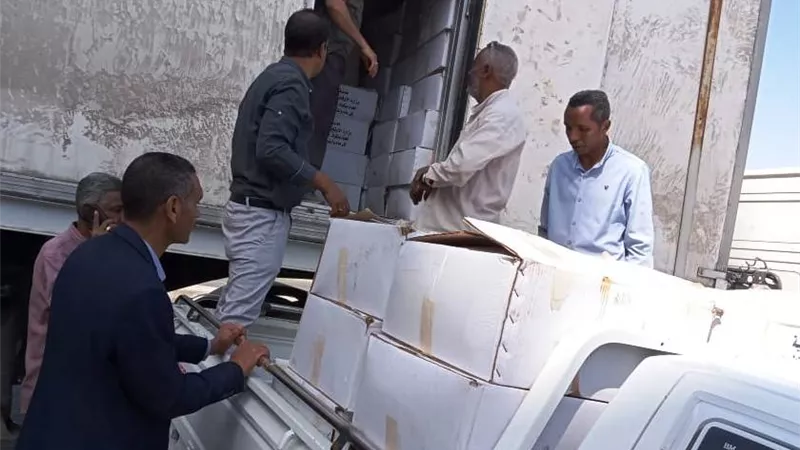 محافظ أسوان: توزيع 2 طن من لحوم صكوك الطعام