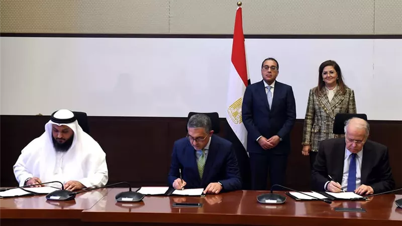 رئيس الوزراء يشهد التوقيع على مذكرة إنشاء مركز القاهرة المالي