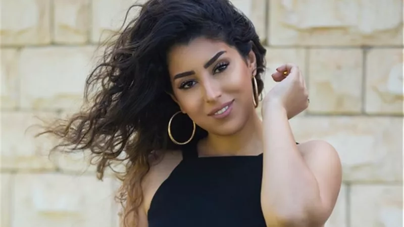 آيتن عامر: الجانب المظلم من حياتي معتقدتش أنه هيفيد الناس