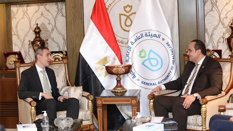 السبكي يبحث مع مدير 