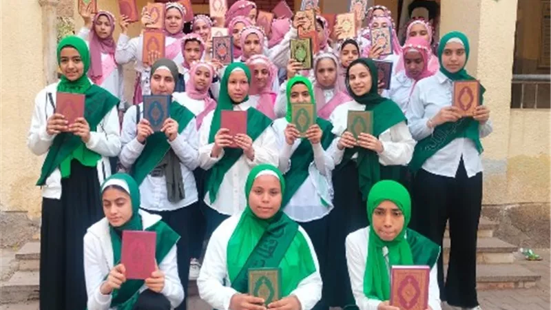 تكريم ٧٨ طالبة بـ