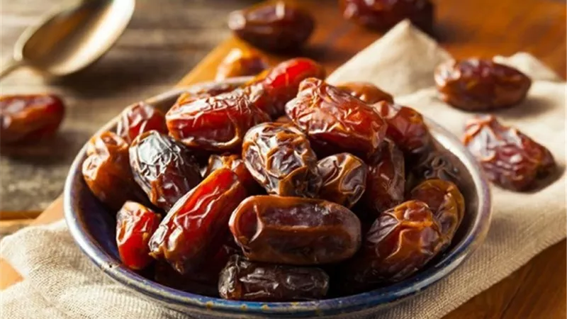 فوائد تناول التمر فى شهر رمضان