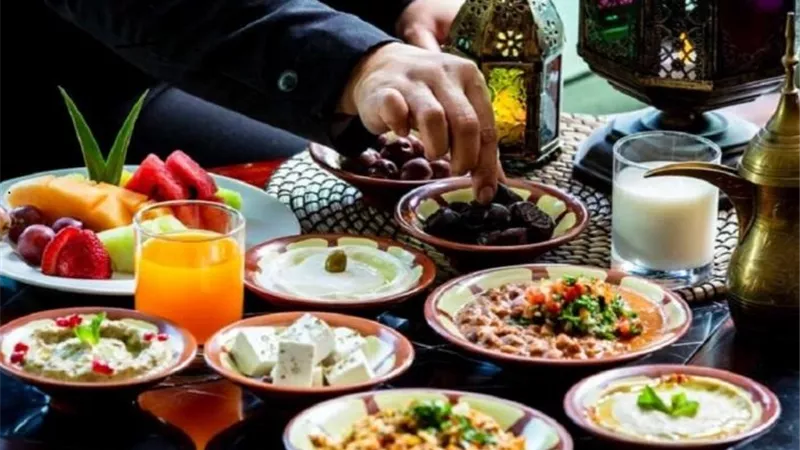 تعرف على الأطعمة المهمة والمشبعة أثناء وجبة السحور في رمضان