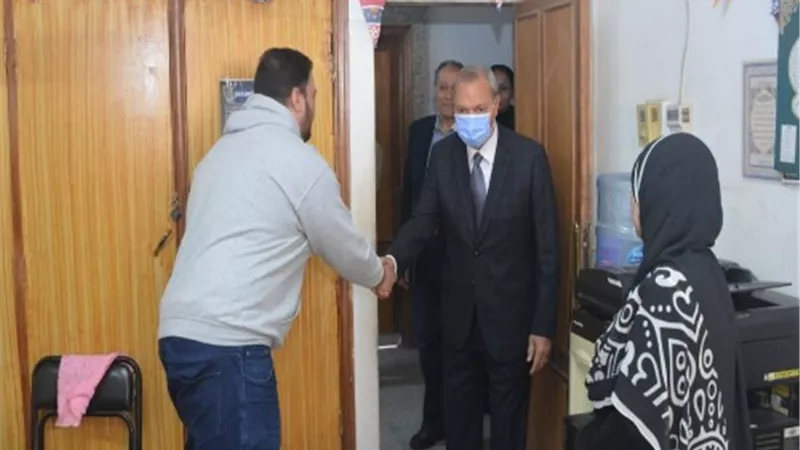 محافظ القليوبية يهنئ العاملين بديوان عام المحافظة بحلول شهر رمضان