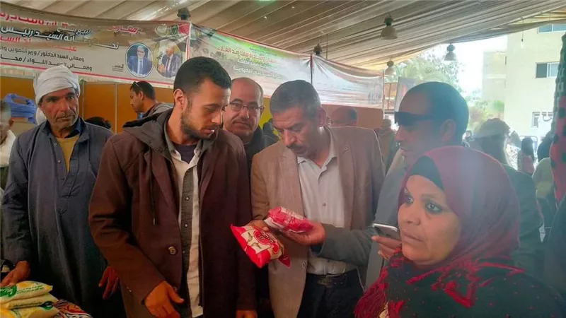 توفير السلع واللحوم بأسعار مخفضة فى معارض 