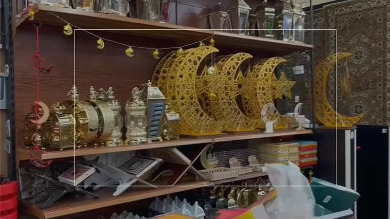 فوانيس رمضان والمسحراتي في المحلات الامريكية| فيديو