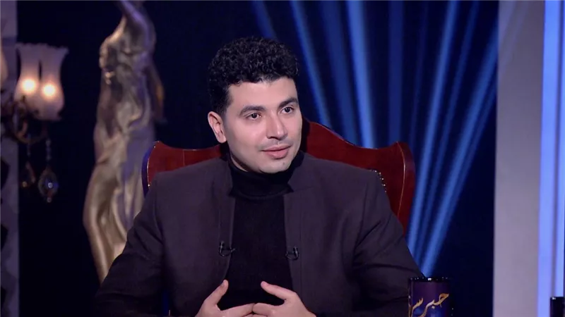 محمد أنور يكشف حقيقة ارتباطه بـ سارة درزاوي نجمة 