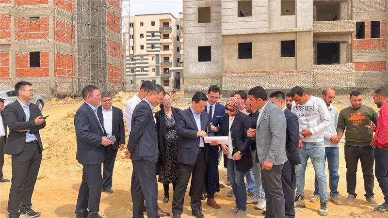 الإسكان: وفد صيني يزور مدينة السويس الجديدة للتعرف على المدينة