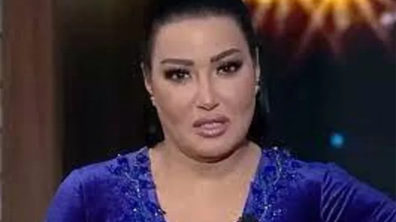 طفلة شقية واغرب هدية.. تصريحات نارية لـ سمية الخشاب