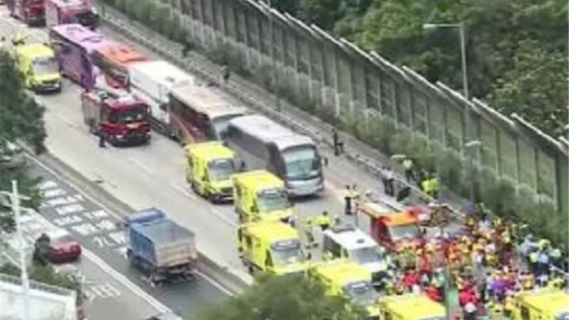 حادث مروري ضخم في هونج كونج
