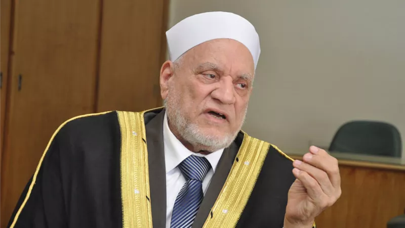 أحمد عمر هاشم يكشف فضل قراءة آية الكرسي.. فيديو