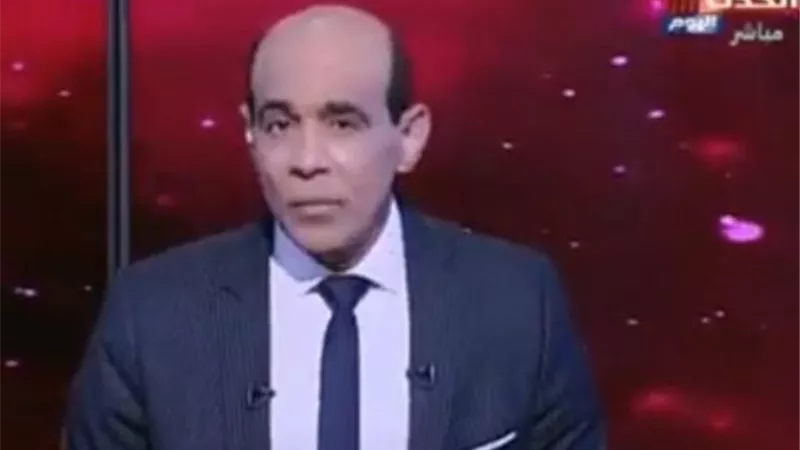 جبت فلوسك منين؟.. محمد موسى يحرج طليق منة عرفة على الهواء.. فيديو
