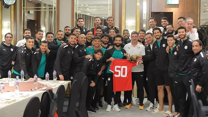 بمناسبة وصوله للهدف رقم 50.. منتخب مصر يحتفل بـ محمد صلاح