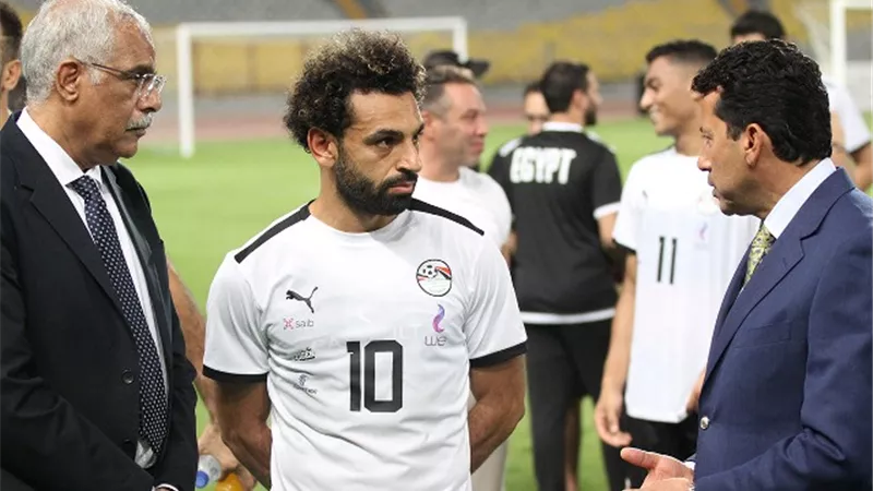 تفاصيل جلسة وزير الرياضة مع محمد صلاح بعد نهاية مباراة مالاوى