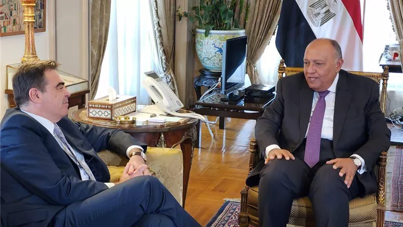 سامح شكري يستقبل نائب رئيسة المفوضية الأوروبية