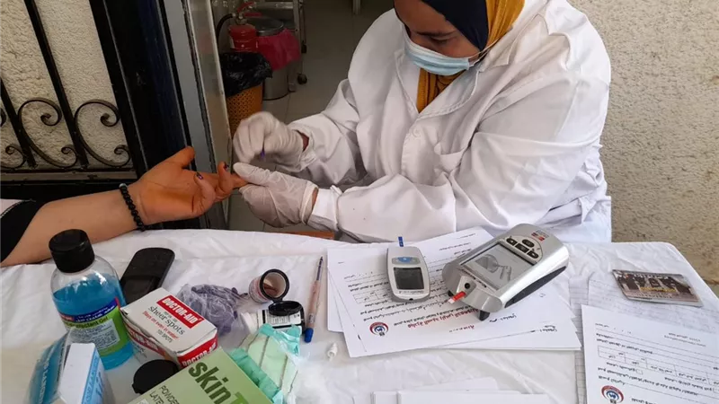 الأمراض المزمنة ..فحص 6 ملايين و404 آلاف و213 مواطناً ..انفوجراف