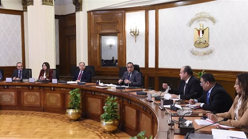 رئيس الوزراء يتابع مستجدات برنامج رد الأعباء التصديرية الجديد
