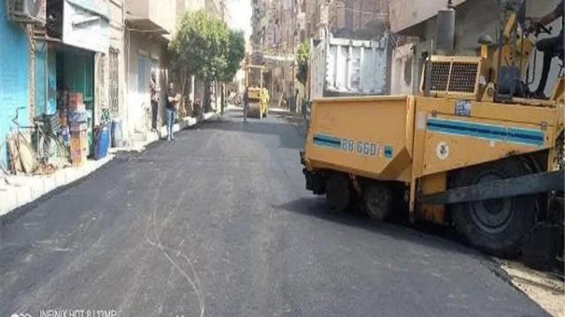 الوحدة المحلية لمركز مغاغة تواصل أعمال رصف ورفع كفاءة الطرق
