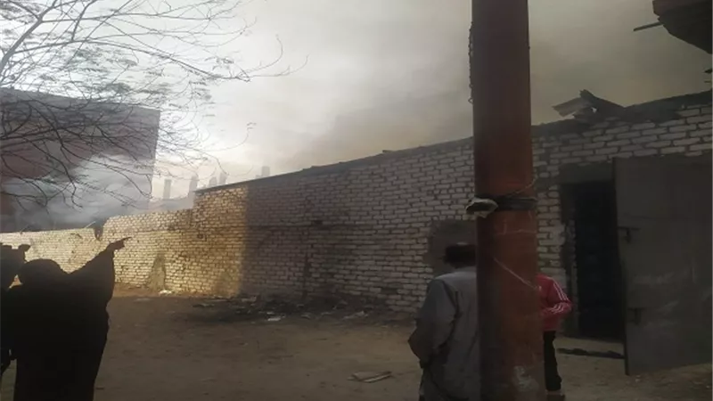 حريق هائل بمصنع أحذية بالقنطرة غرب فى الإسماعيلية