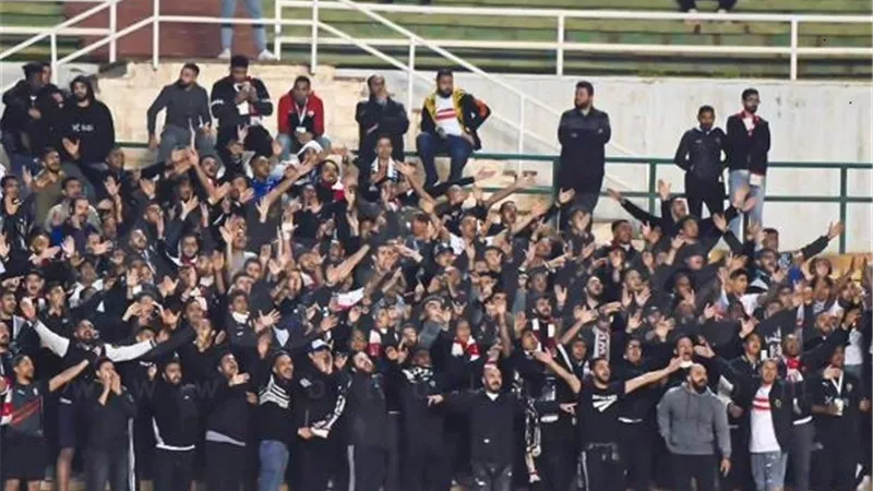 جماهير الزمالك تشن هجوماً علي اللاعبين خلال مباراة البنك الأهلي