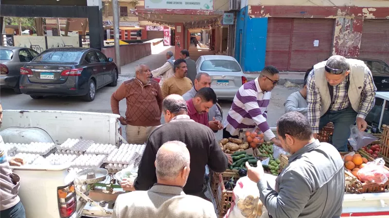 محافظ أسيوط: اقبال كبير من المواطنين على المنافذ المتنقلة
