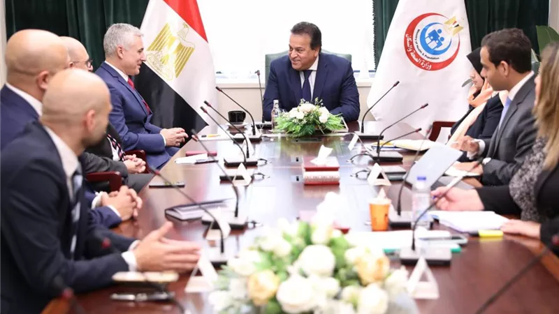 وزير الصحة يناقش تطوير الخدمات المقدمة لمرضى أنيميا البحر المتوسط