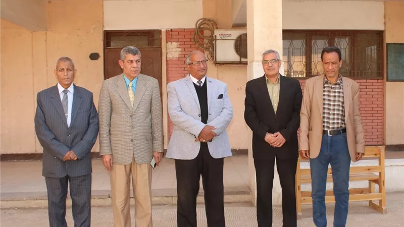 مدير جديد للإعدادية بنين بالواسطى
