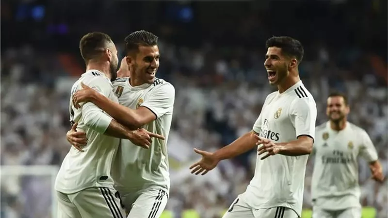 نجم ريال مدريد يقترب من الخيانة