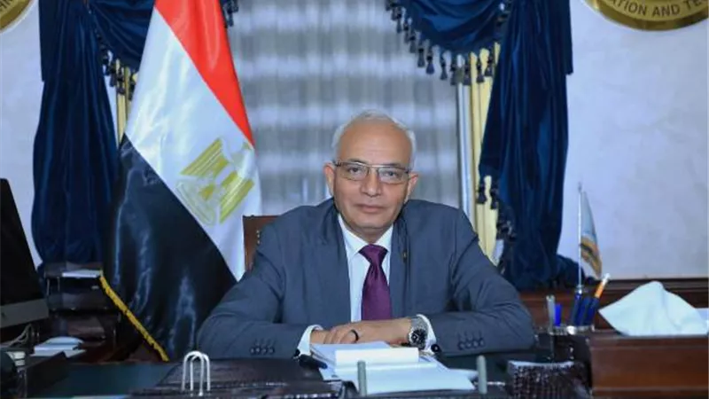 حجازي ووزراء التخطيط والصناعة والتعاون يطلقون ٥ مدارس جديدة