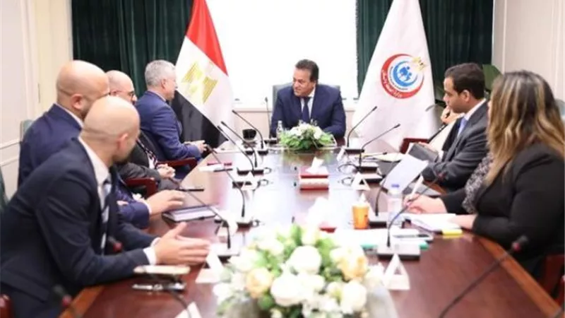 وزير الصحة يناقش تطوير الخدمات المقدمة لمرضى «أنيميا البحر المتوسط»