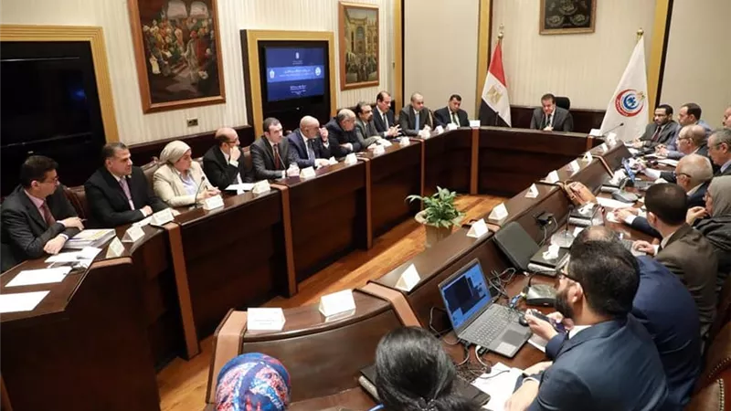 وزير الصحة يوجه بسرعة تطوير مستشفيات أُم المصريين والقبطي وهليوبوليس