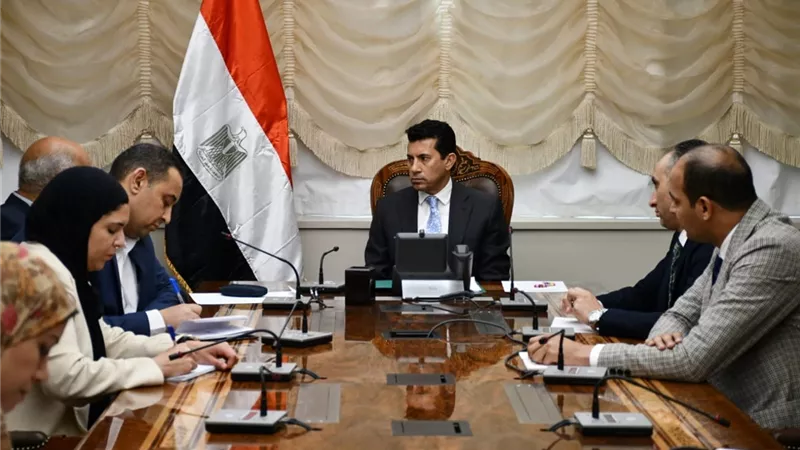 صبحى يناقش مع رئيس اتحاد الرماية استعدادات استضافة بطولة العالم
