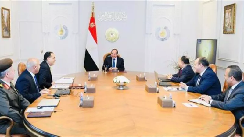 الرئيس السيسي يطلع على مستجدات تطوير ميناء السلوم البري