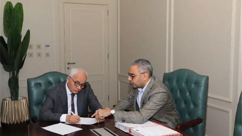وزير التعليم يباشر العمل من مقر الوزارة بالعاصمة الإدارية