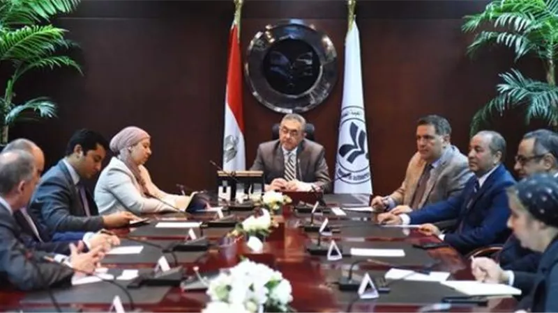 رئيس هيئة الاستثمار يبحث مع شركة«Mytilineos»اليونانية فرص التعاون
