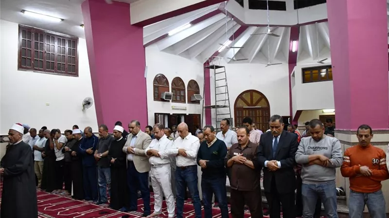 إفتتاح مسجد نادى أسوان الرياضى أمام المصلين