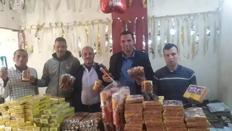 ضبط كميات كبيرة من الالعاب النارية المخالفة بالفيوم
