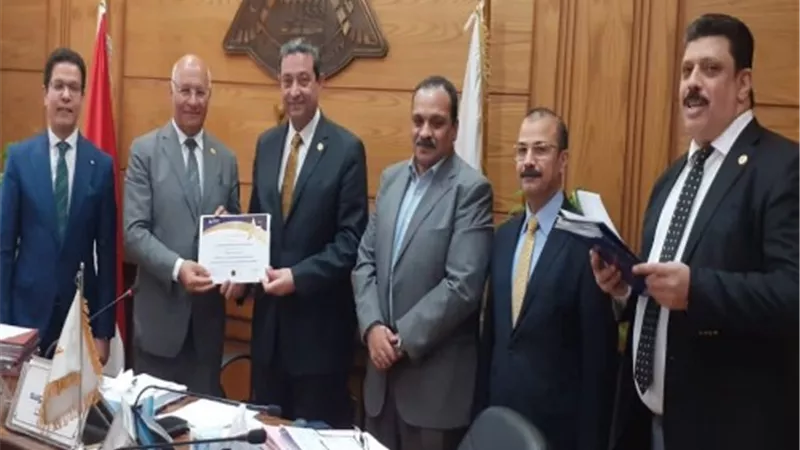 تكريم الفائزين بجوائز مصر للتميز الحكومي بجامعة بنها