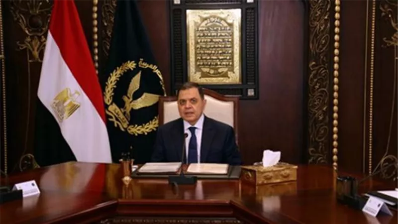 وزير الداخلية يهنئ الرئيس السيسي بذكرى انتصارات العاشر من رمضان