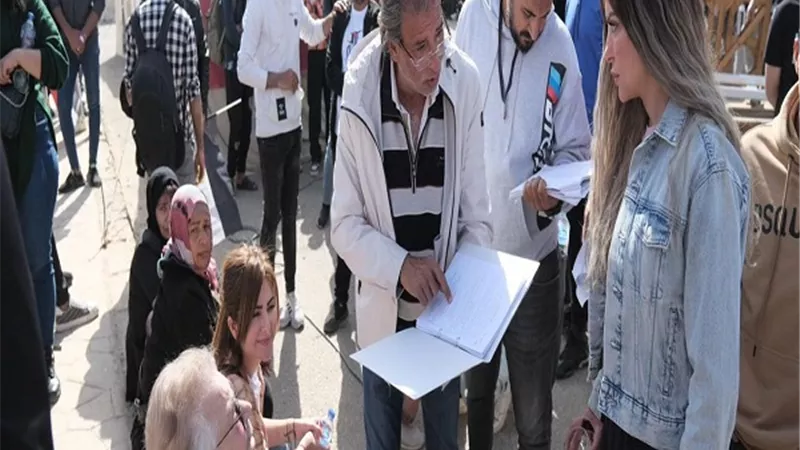 ريم مصطفى ثائرة وتشارك في جمعة الغضب بالحلقة 8 من سره الباتع